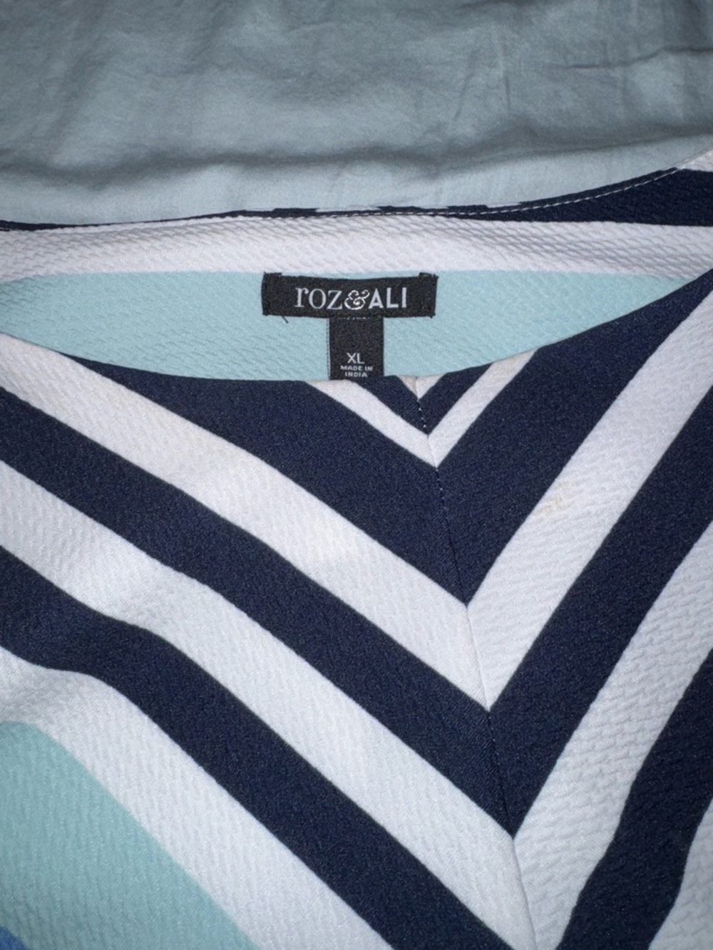 Roz & Ali Striped Mini Dress with Flutter Sleeves - Picture 5 of 9